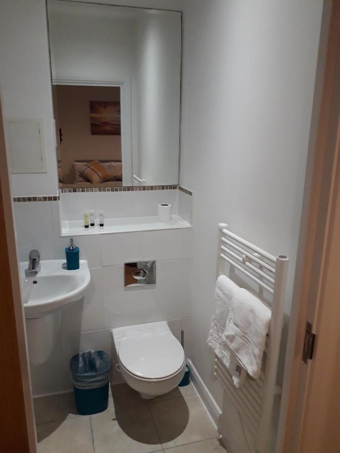Luxury And Stylish 2 Bedroom Apartment With En-Suite Luton  Exterior foto