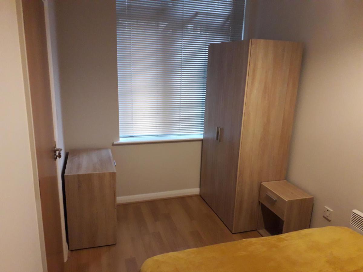 Luxury And Stylish 2 Bedroom Apartment With En-Suite Luton  Exterior foto